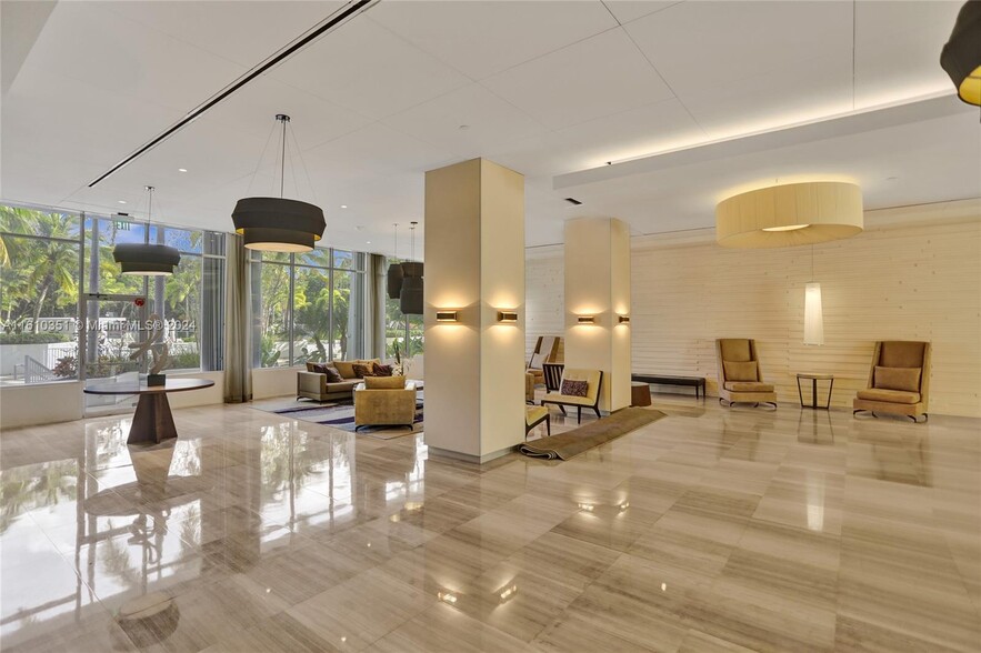 Lobby - 100 Bayview Dr