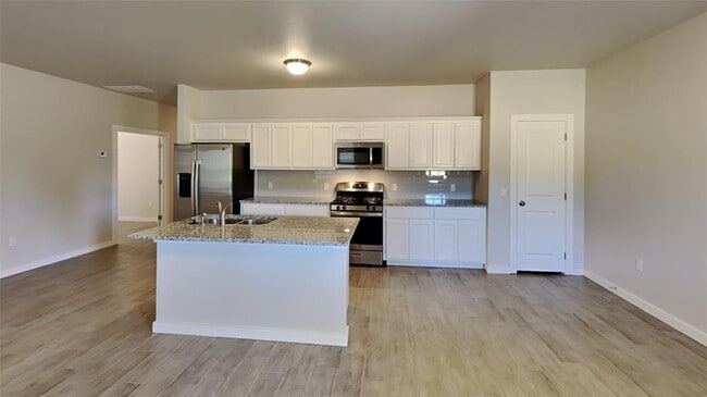 Building Photo - 11659 Split Oak Cir