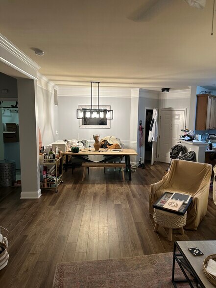 Building Photo - 23620 Overlook Park Dr