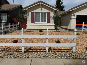 Building Photo - 8671 Shasta Lily Dr