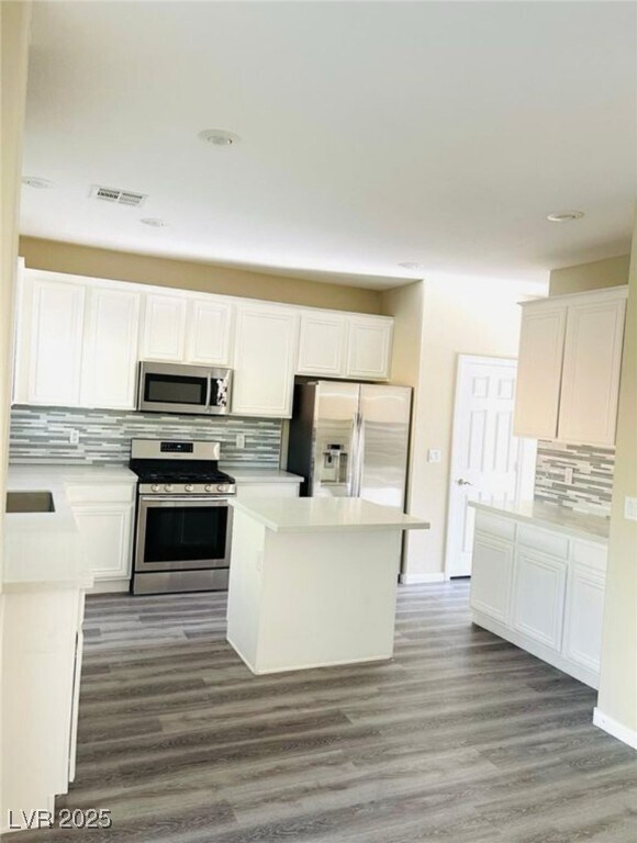 Building Photo - 581 Caribbean Palm Dr