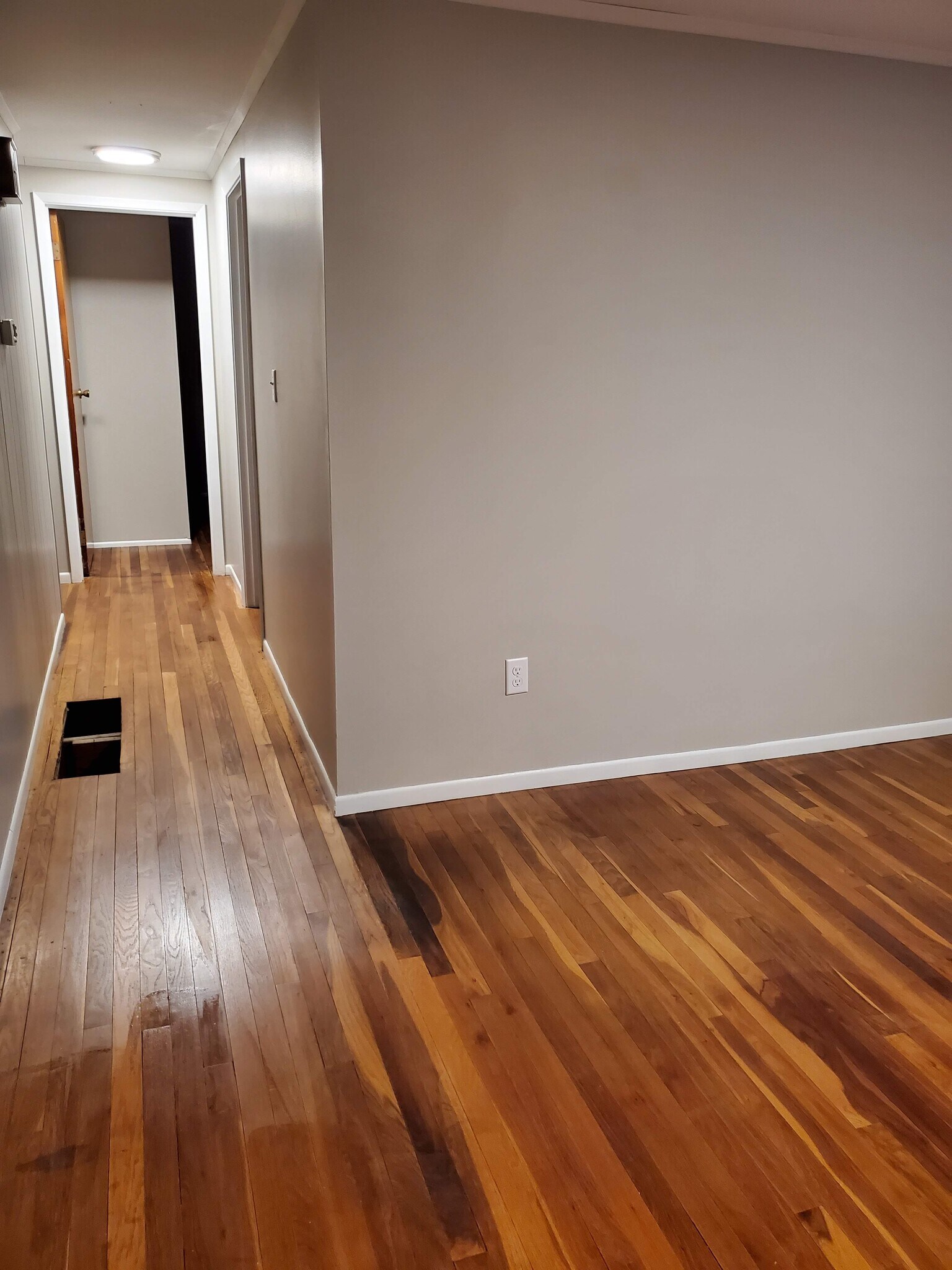 Building Photo - 3398 Reaver Ave