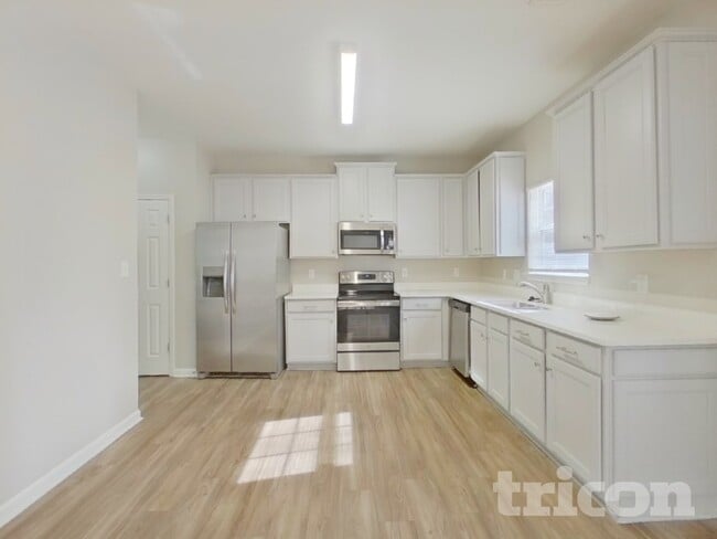 Building Photo - 1221 Jordans Pond Ln