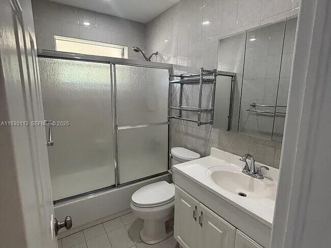 Building Photo - 16401 SW 100th Ct