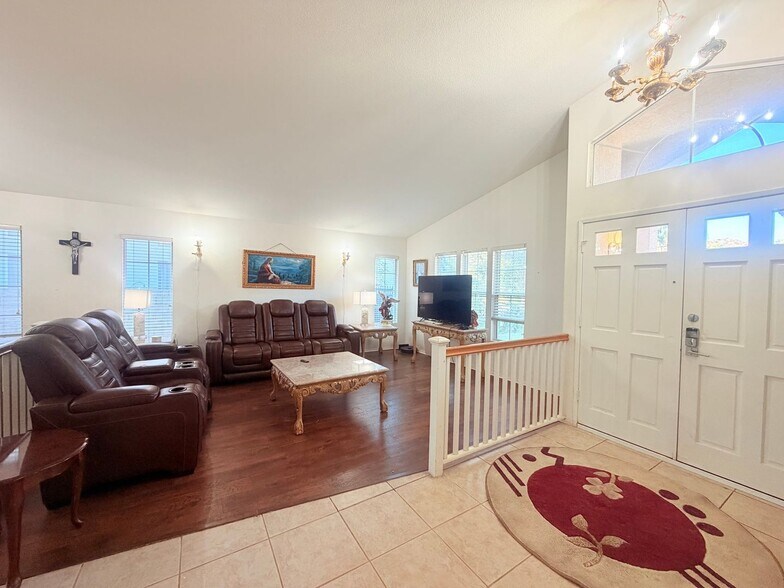 Building Photo - 20350 Calhaven Dr