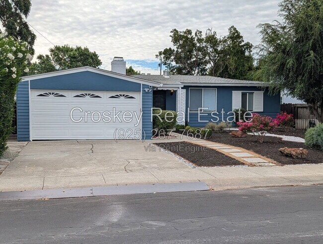 Building Photo - 1970 Sunshine Dr
