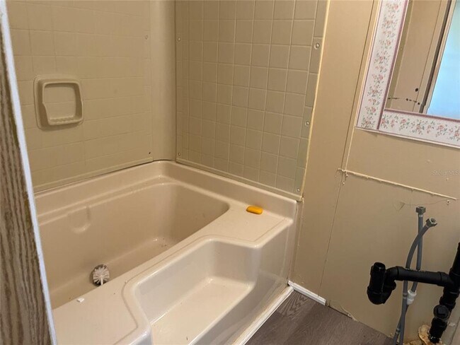 Building Photo - 3501 Forest Dr