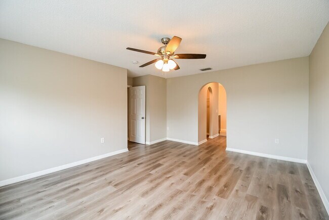 Building Photo - 7115 High Bluff Rd
