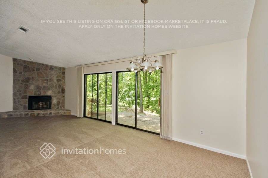 Building Photo - 950 Laurel Mill Dr