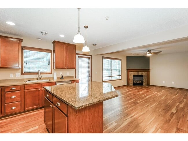 Building Photo - 15640 60th Ave N