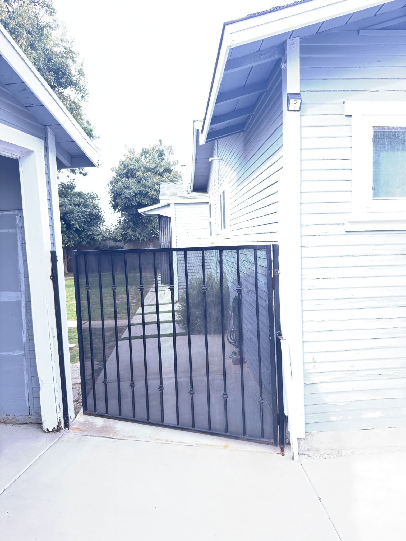 Building Photo - 617 1/2 Manchester Ter