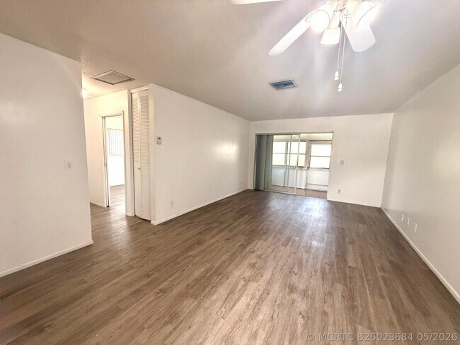 Building Photo - 2854 Crosley Dr E