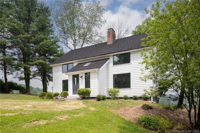 Building Photo - 31 Barberry Hill Rd