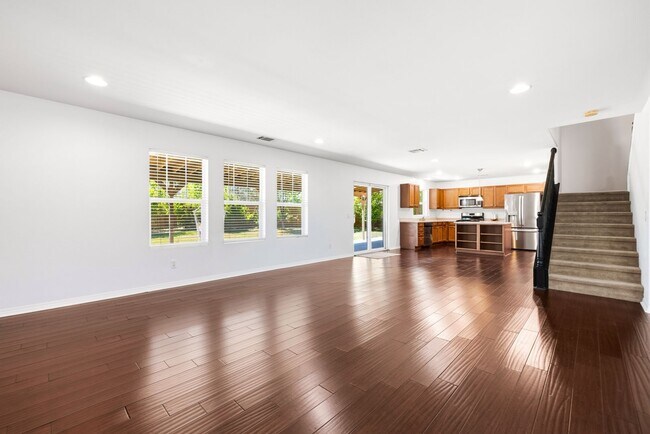 Building Photo - 4 bedrooms / 3 bathroom OPEN floor plan HOUSE for rent in LANCASTER