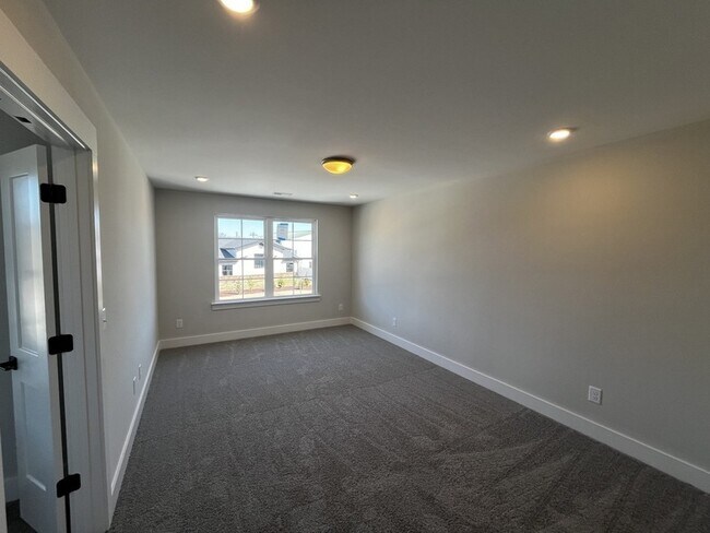 Building Photo - 204 Tyler Cornerstone Trl