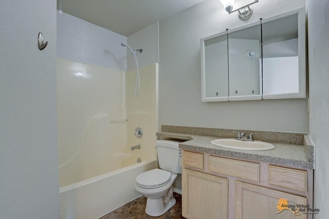 Building Photo - 1440 S Williwaw Dr