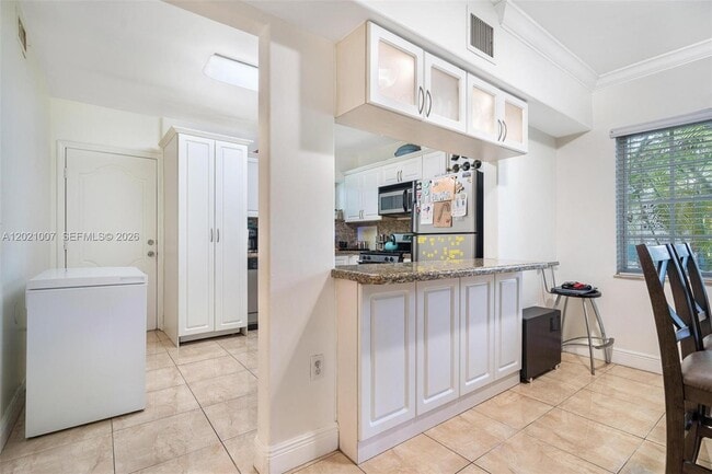 Building Photo - 1135 92nd St