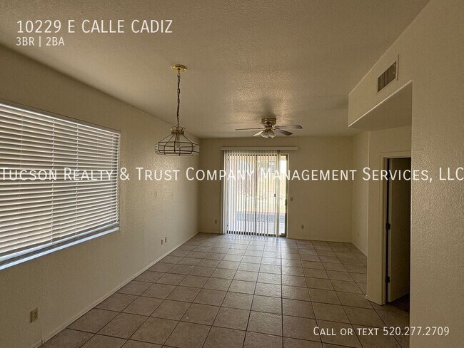 Building Photo - 10229 E Calle Cadiz