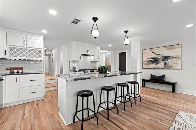 Building Photo - 1552 N Ellington St SE