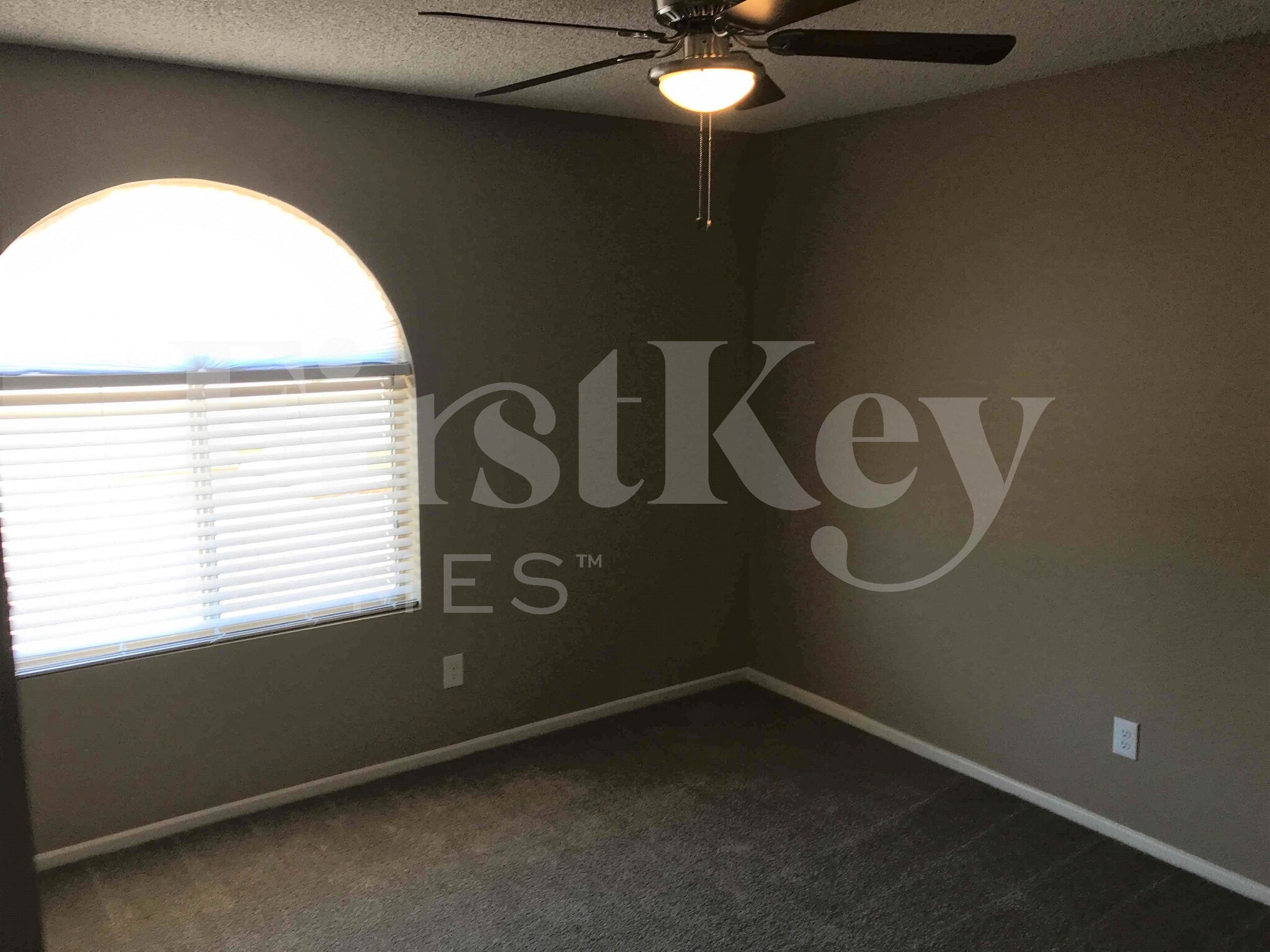 Building Photo - 4507 W Aster Dr