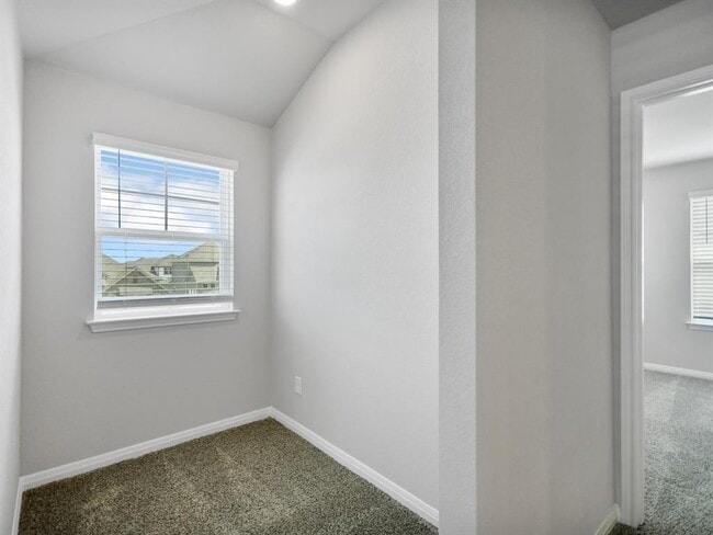 Building Photo - 115 Cona Wy