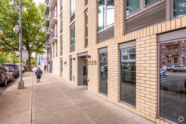 Building Photo - Onyx Square