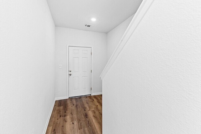 Building Photo - 224 Night Riders Wy