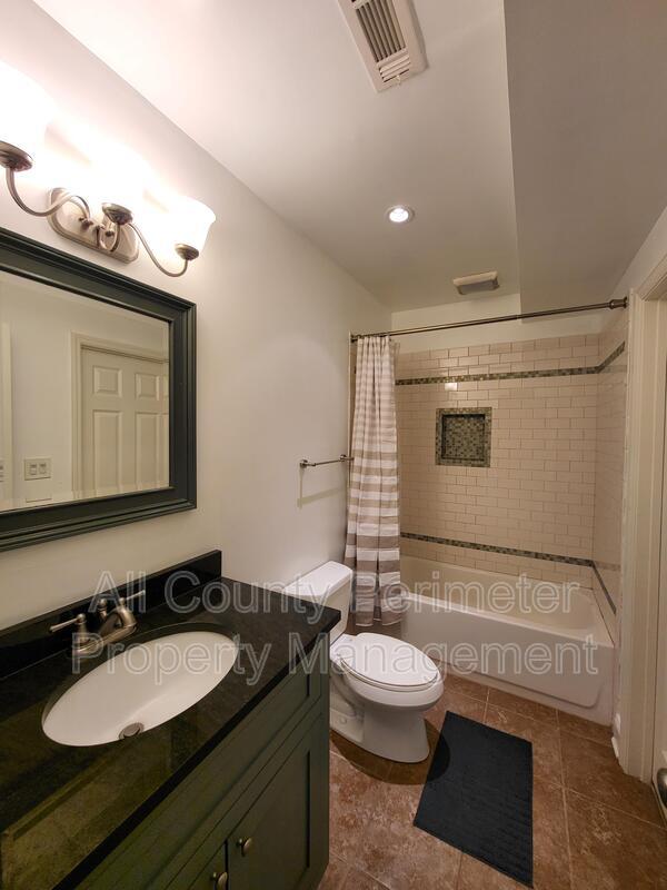 Building Photo - 363 Indian Hills Trail