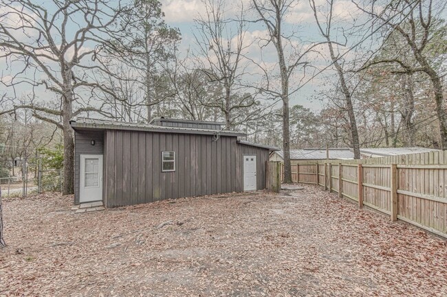 Building Photo - 20011 Parkway Ln