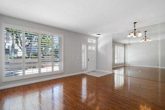 Building Photo - 7 Windchime