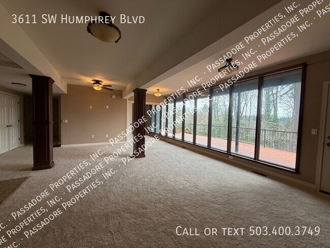 Building Photo - 3611 SW Humphrey Blvd