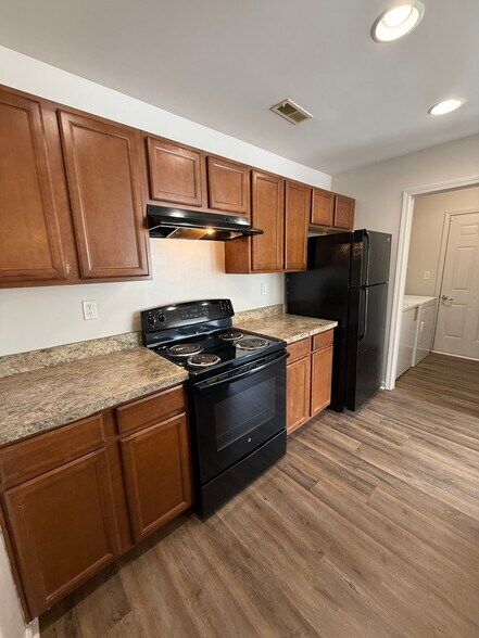 Building Photo - 256 Old Woolen Mill Ln