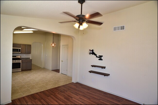 Building Photo - 14325 Island Point Dr