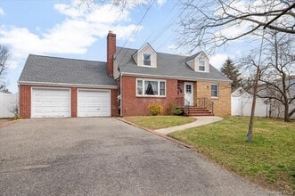 Building Photo - 316 S 3rd St