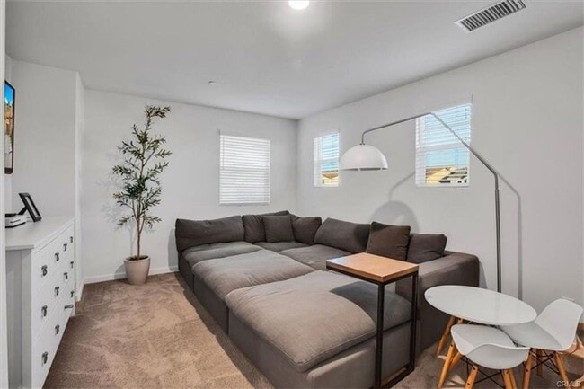 Building Photo - Stunning and Spacious 5BR 3BA Home w/ Solar Panels + Community Pool + Basketball/Tennis Court + S...