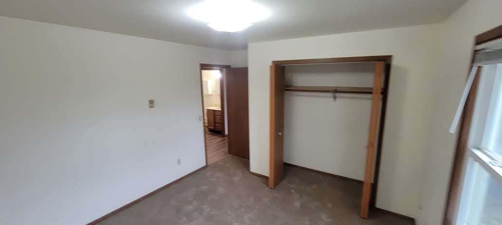 Building Photo - 1108 W Hamilton Ave