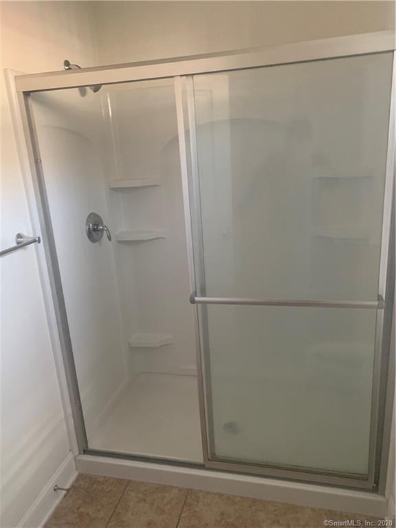 Building Photo - 20 Sherwood St