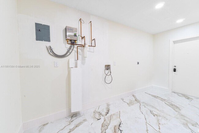 Building Photo - 15420 SW 212th Ave