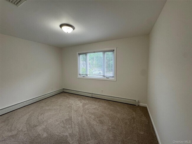 Building Photo - 26 Fox Ln