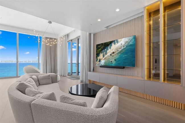 Building Photo - 17901 Collins Ave