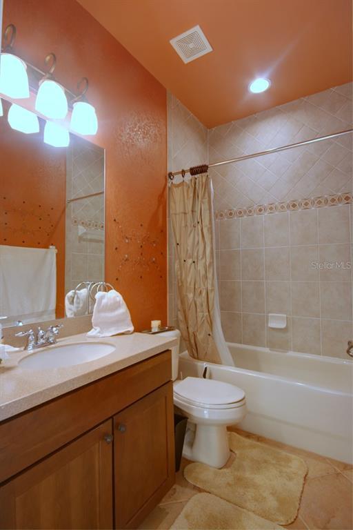 Building Photo - 15825 Durango Cir