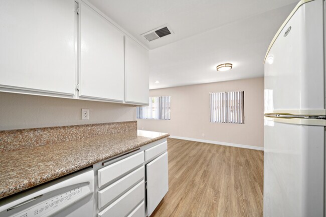 Building Photo - 1624 S 3rd St