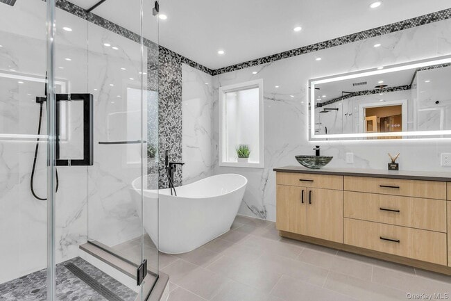 Building Photo - 21 Buttonwood Dr