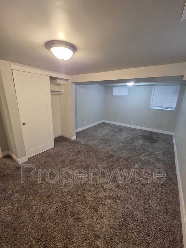 Building Photo - 136 S 900 E