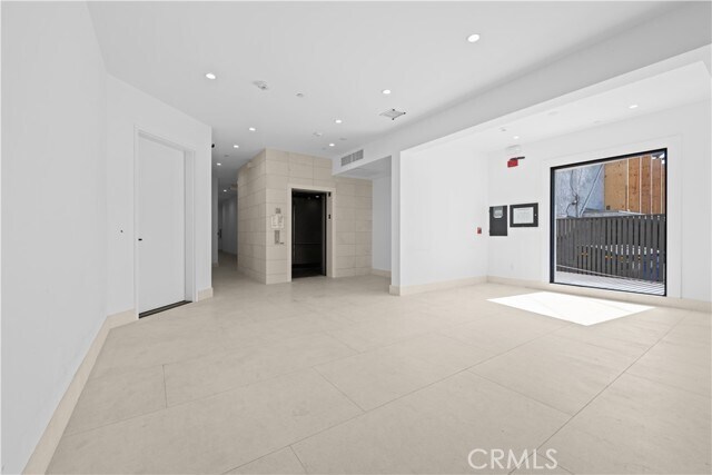 Building Photo - 4214 Fulton Ave