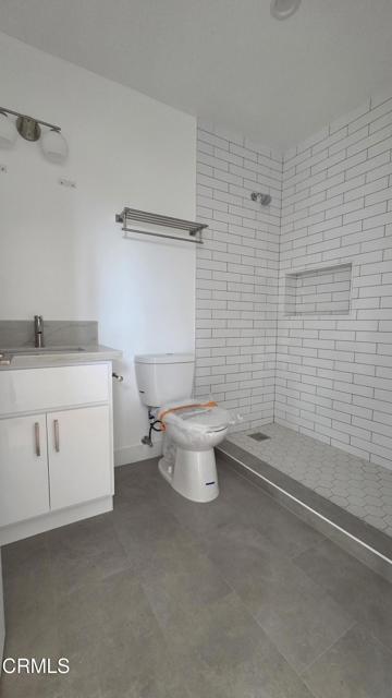 Building Photo - 917 N Ridgewood Pl