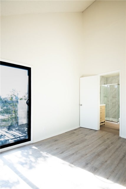 Building Photo - 458 Riverdale Dr