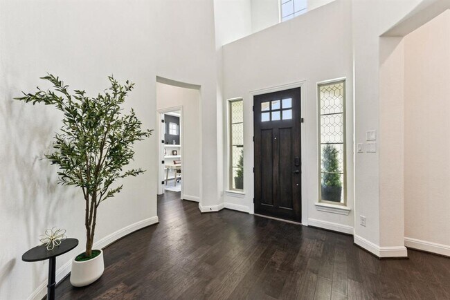 Building Photo - 1104 Scenic Oaks Dr