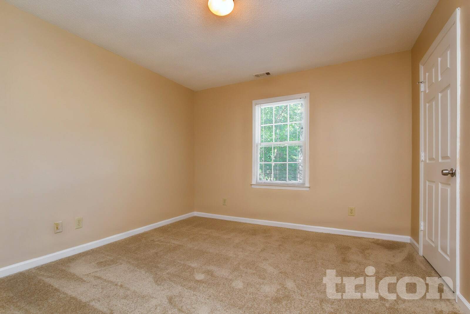 Building Photo - 1202 Holly Hills Dr SW