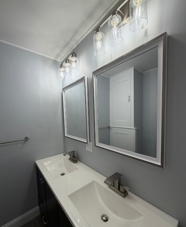 Building Photo - 148 Russells Mills Rd